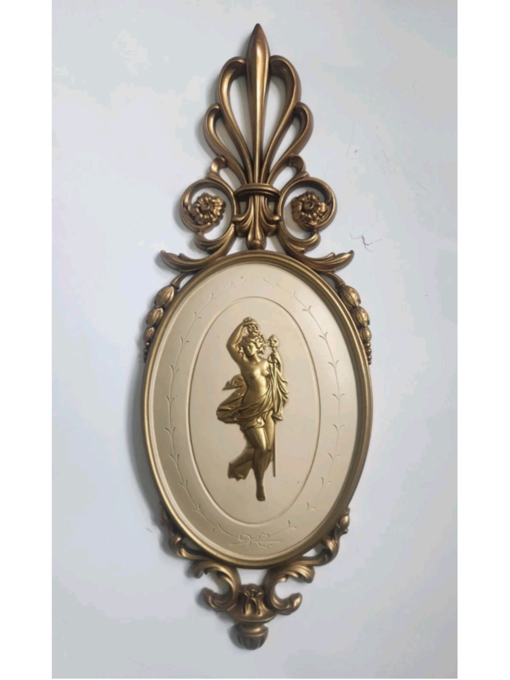 Vintage MCM Wall Relief Placque Cast in Resin Vintage Props Wall Decor Gilded